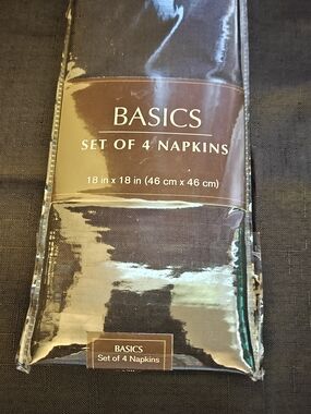 BASICS Black Set of 4 Napkins 100% Polyester 18in x 18in Black